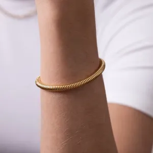 PULSEIRA FIO ALEMÃO OCO M BANHO OURO 18K