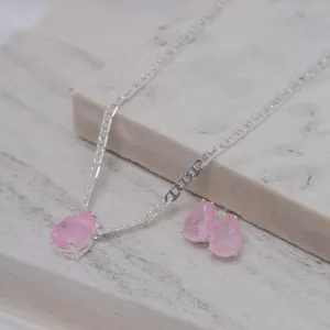 CONJUNTO GOTA PEDRA COR ROSA CLARO CORRENTE E PIASTRINE BANHO PRATA