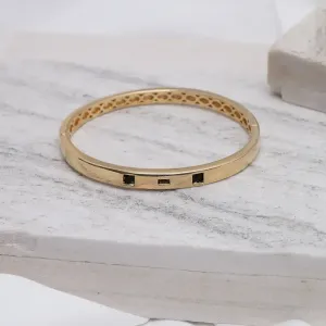 BRACELETE COM 3 ZIRCÔNIAS COR PRETO BANHO OURO 18K