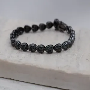 PULSEIRA CORAÇÃO CRAVEJADO COM ZIRCÔNIAS NEGRAS BANHO RÓDIO NEGRO