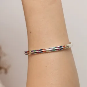 BRACELETE ABAULADO CRAVEJADO COM ZIRCÔNIAS COLORIDAS BANHO PRATA