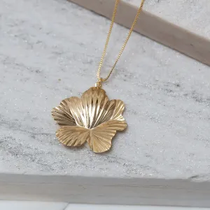 COLAR COM PINGENTE FLOR ORGÂNICO BANHO OURO 18K