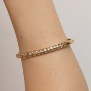 BRACELETE ABAULADO CRAVEJADO COM ZIRCÔNIAS CRISTAIS BANHO OURO 18K