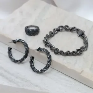 CONJUNTO BRINCO, ANEL E PULSEIRA COM ZIRCÔNIAS NEGRAS BANHO RÓDIO NEGRO