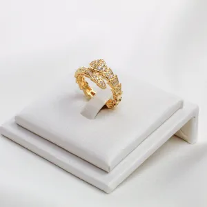 ANEL COBRA CRAVEJADA COM ZIRCÔNIAS CRISTAIS BANHO OURO 18K