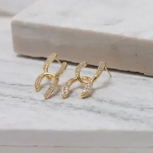 BRINCO CHANEL CRAVEJADA COM ZIRCÔNIAS BANHO OURO18K