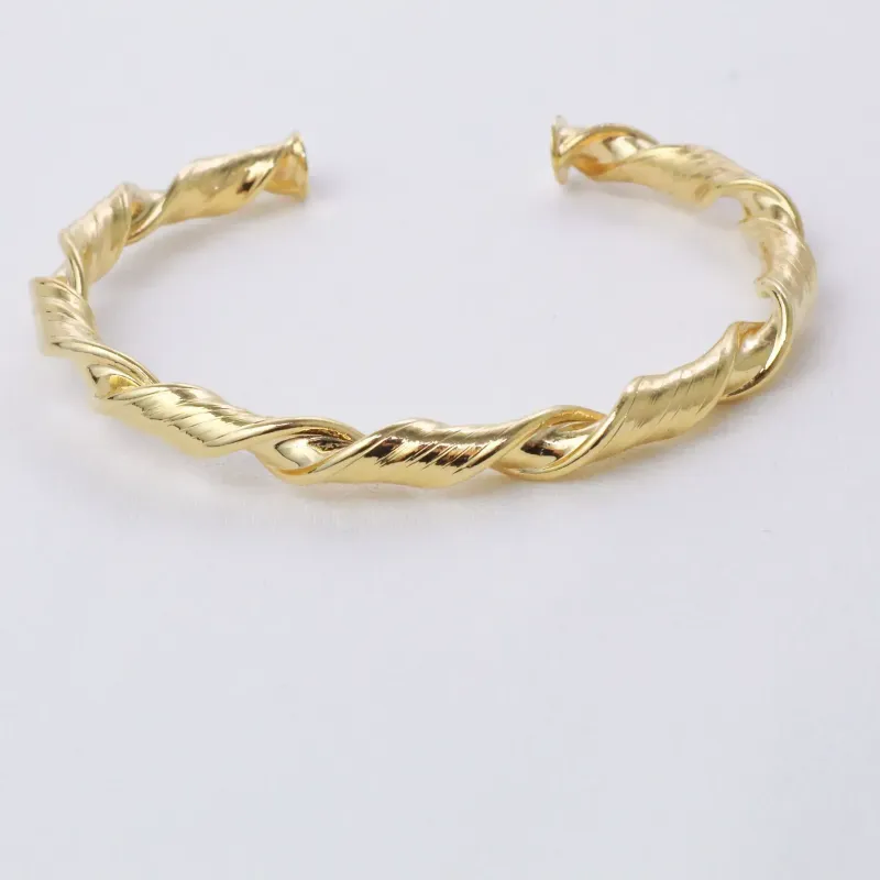 BRACELETE ARO TORCIDO BANHO OURO 18K