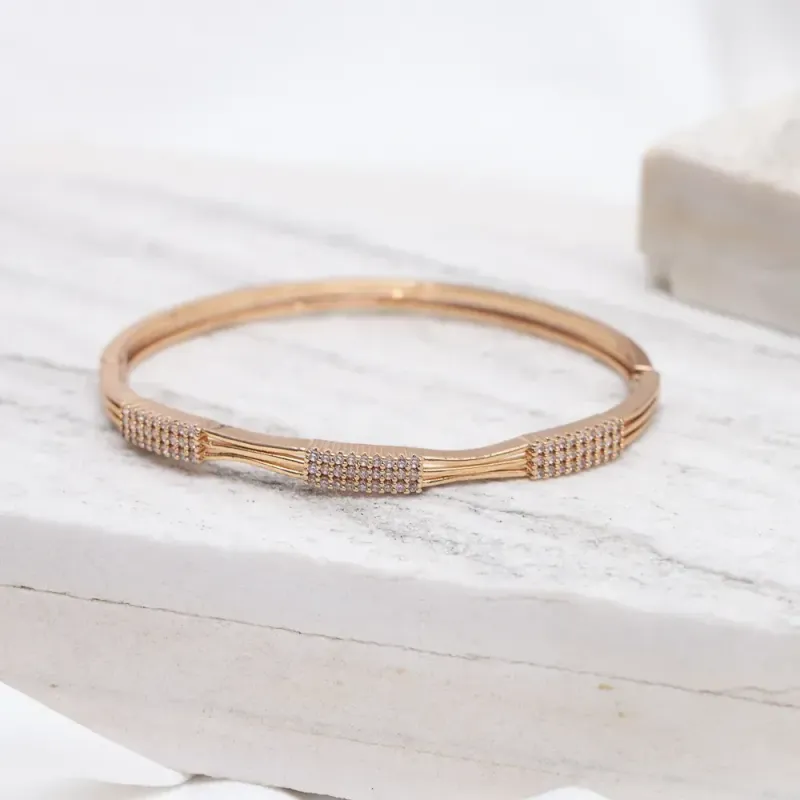 BRACELETE COM ZIRCÔNIAS CRISTAIS BANHO ROSÉ