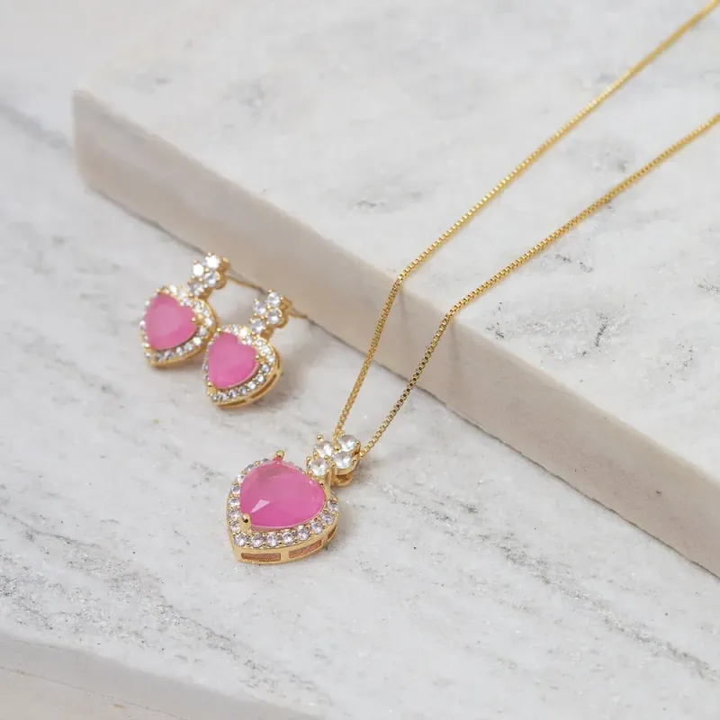 CONJUNTO CORAÇÃO COM PEDRA ZIRCÔNIA PINK BANHO OURO 18K