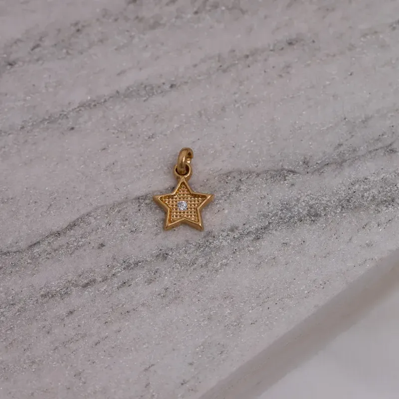 PINGENTE ESTRELA COM ZIRCÔNIA BANHO OURO 18K