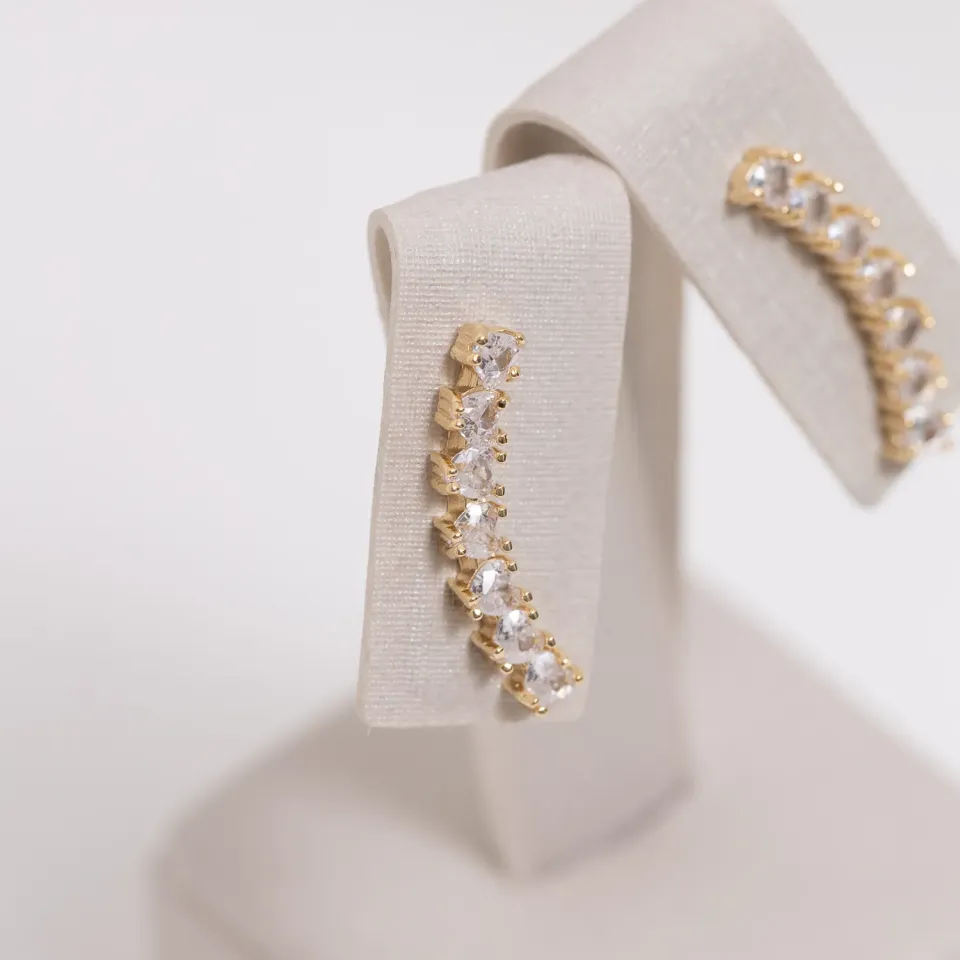 BRINCO EAR CUFF FINO COM ZIRCÔNIAS CRISTAL