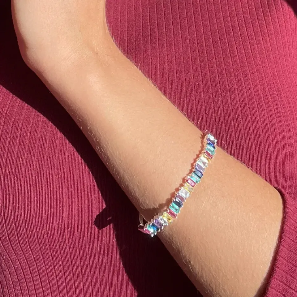 BRACELETE CRAVEJADO COM ZIRCÔNIAS NAVETE COLORIDAS BANHO PRATA