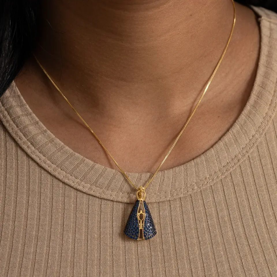 COLAR NOSSA SENHORA ZIRCÔNIA AZUL BANHO OURO 18K